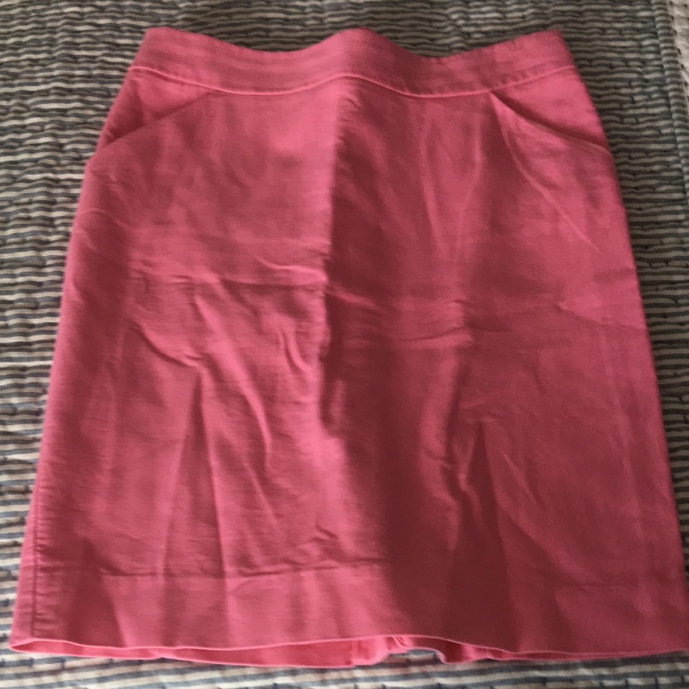 J crew pencil skirt in candy pink 🍬